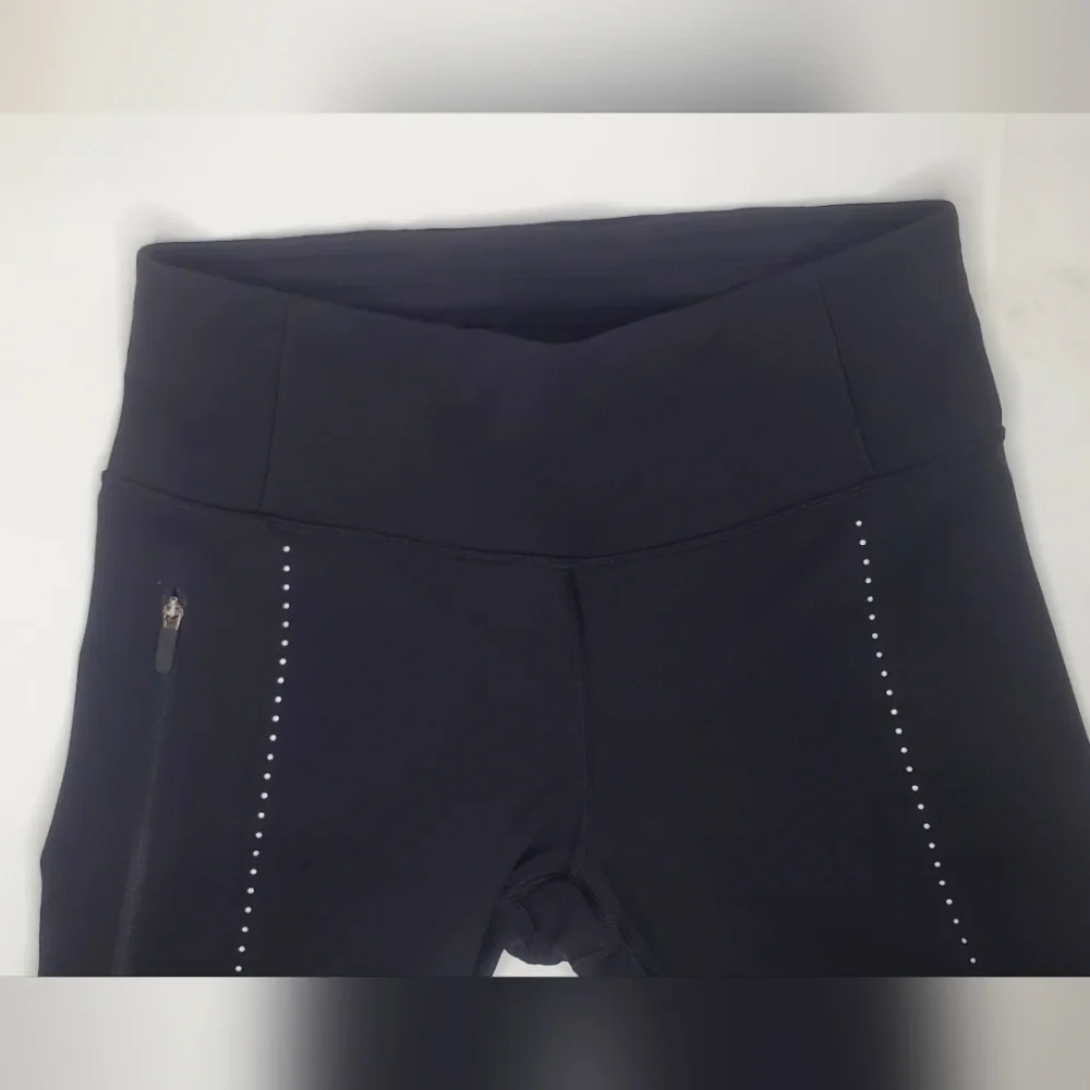 lululemon athletica Size 4 Align Black Athletic Pants - Picture 9 of 9